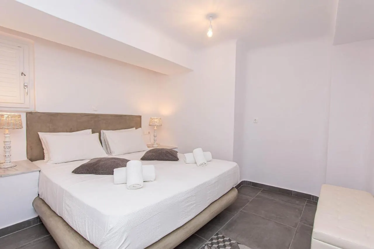 Peristeronas Village Klouvas Hotel