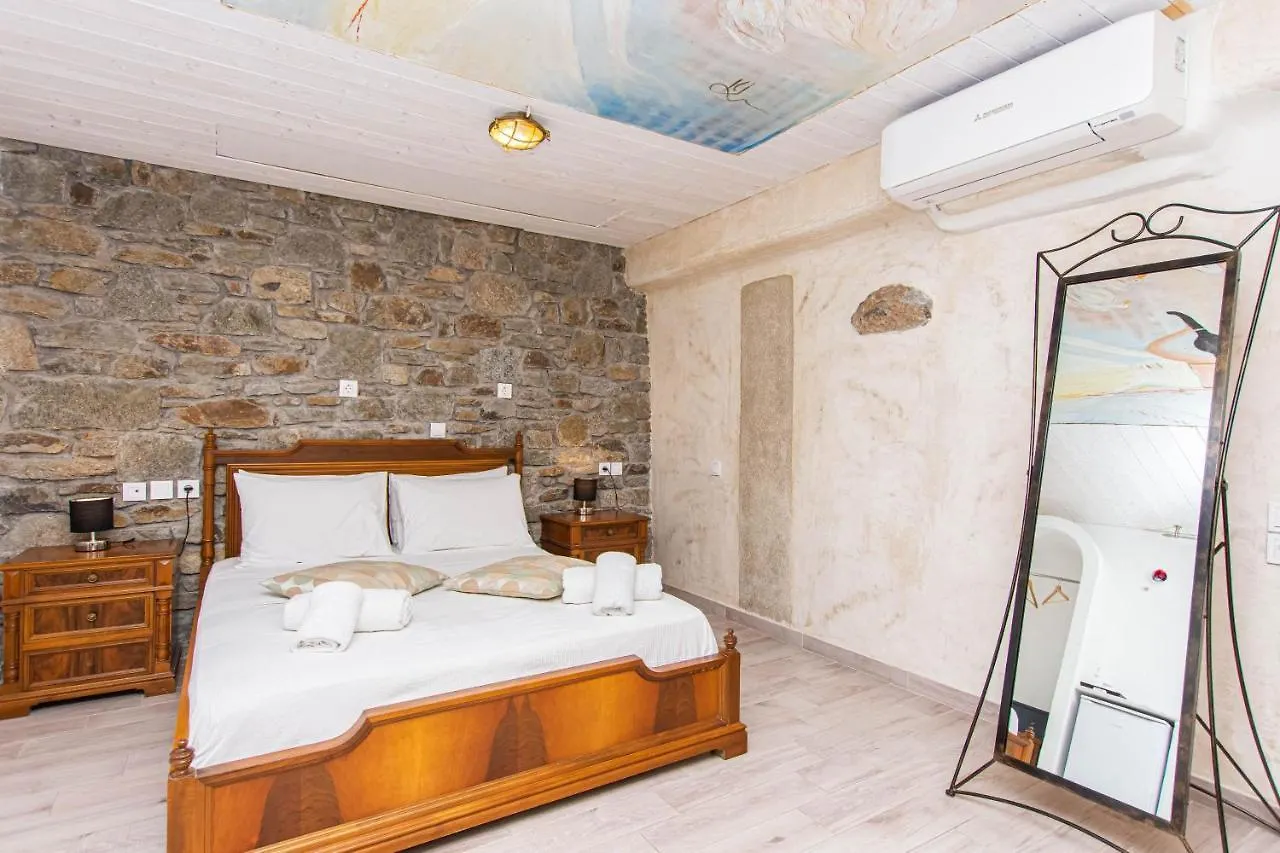 Peristeronas Village Klouvas Hotel