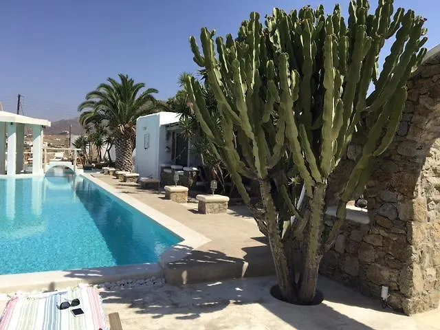 Peristeronas Village Klouvas Hotel